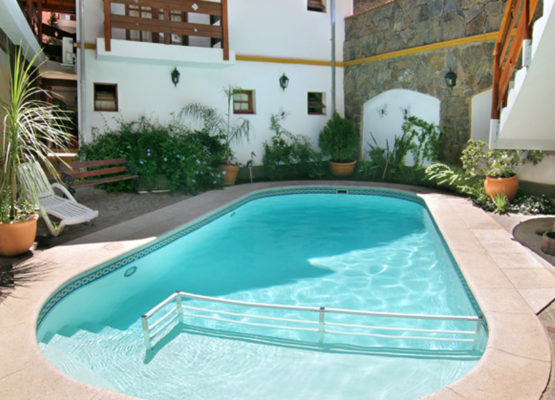 Posada Cerro piscina planta baja